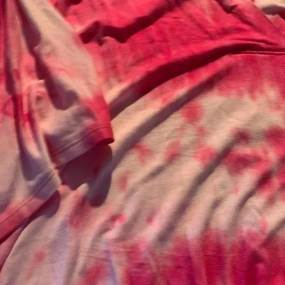 NWT Time & Tru Womenโs Maternity Top Size Medium - Picture 4 of 10